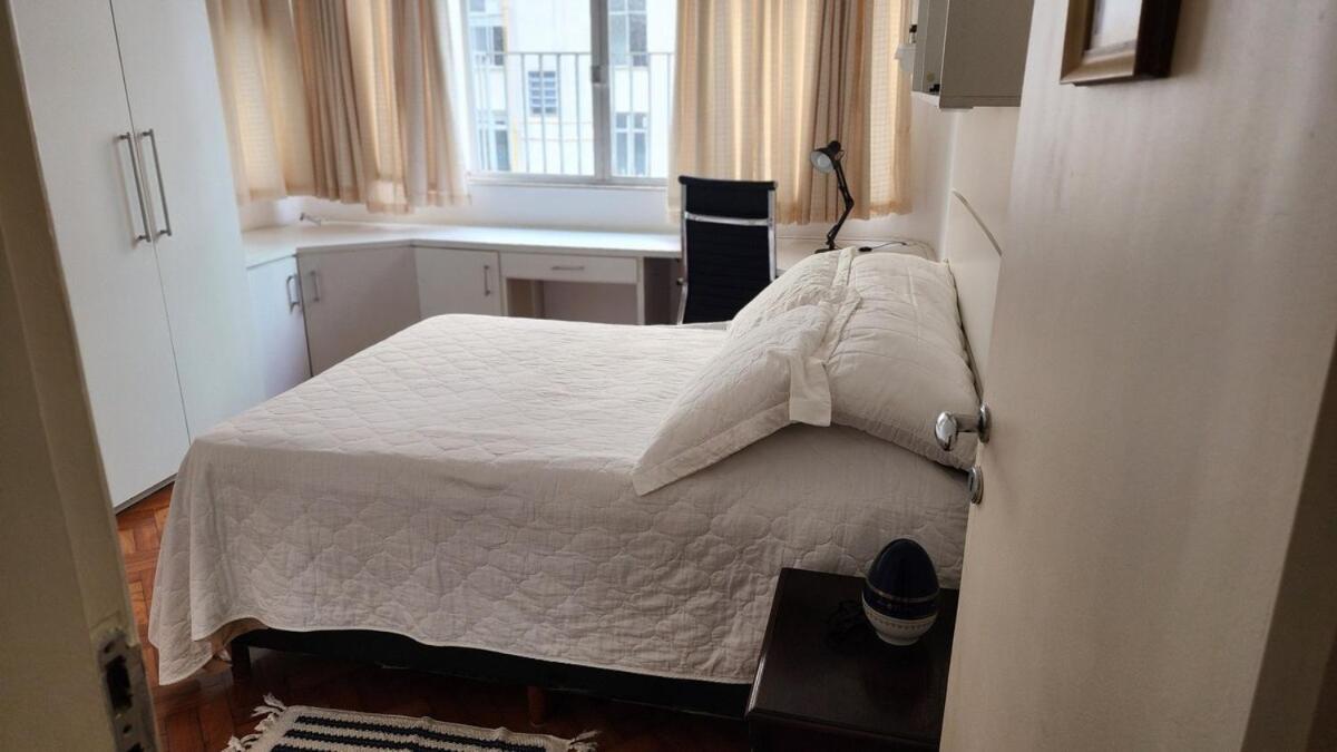 Beautiful 3 Bedrooms Next To Leme And Copa Beaches Apartamento